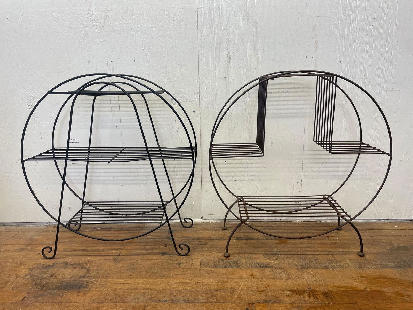 Pair of Vintage Atomic Plant Stands (1 of 7)