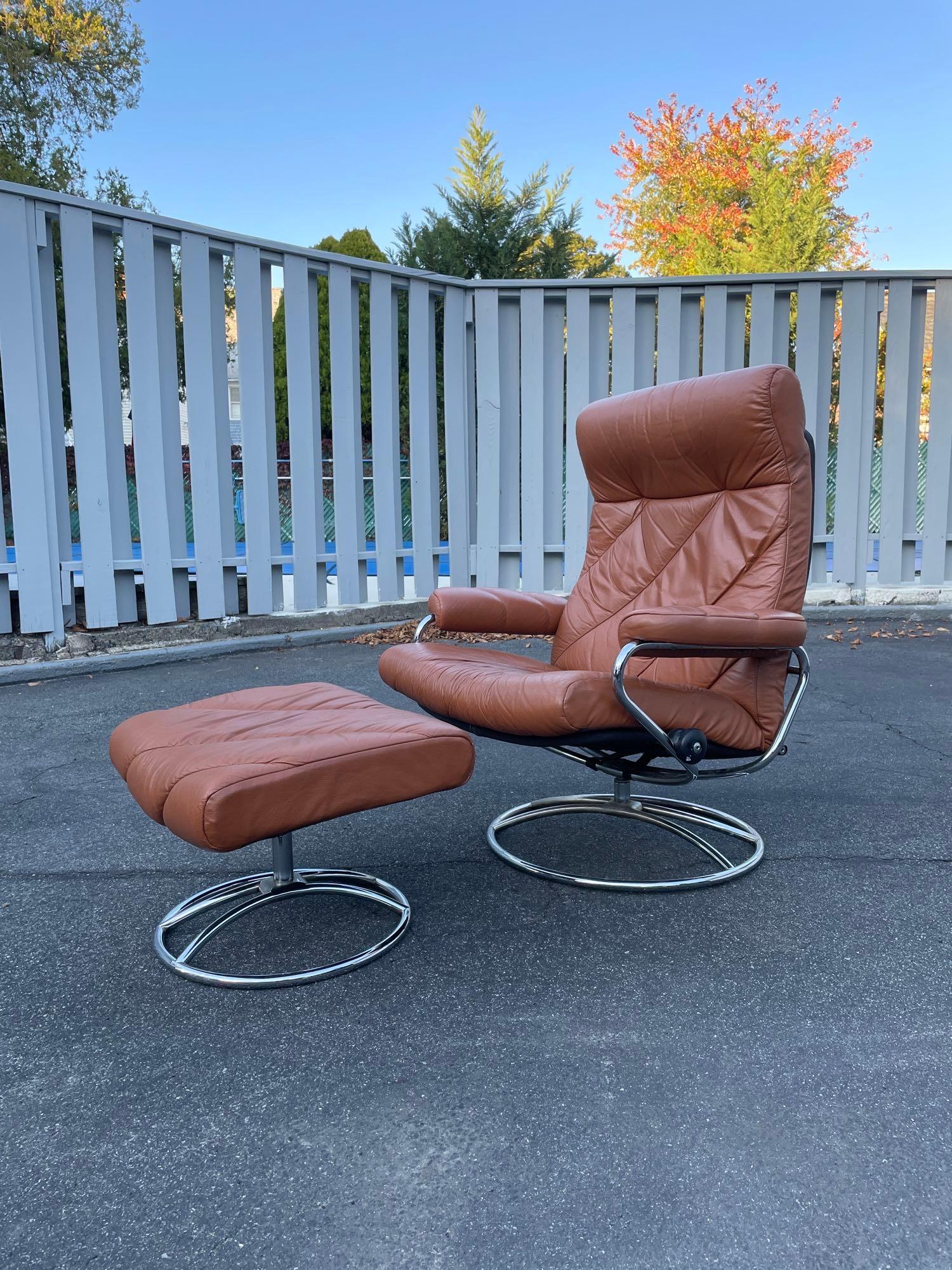 Vintage Ekornes Brown Leather Stressless Recliner (1 of 7)