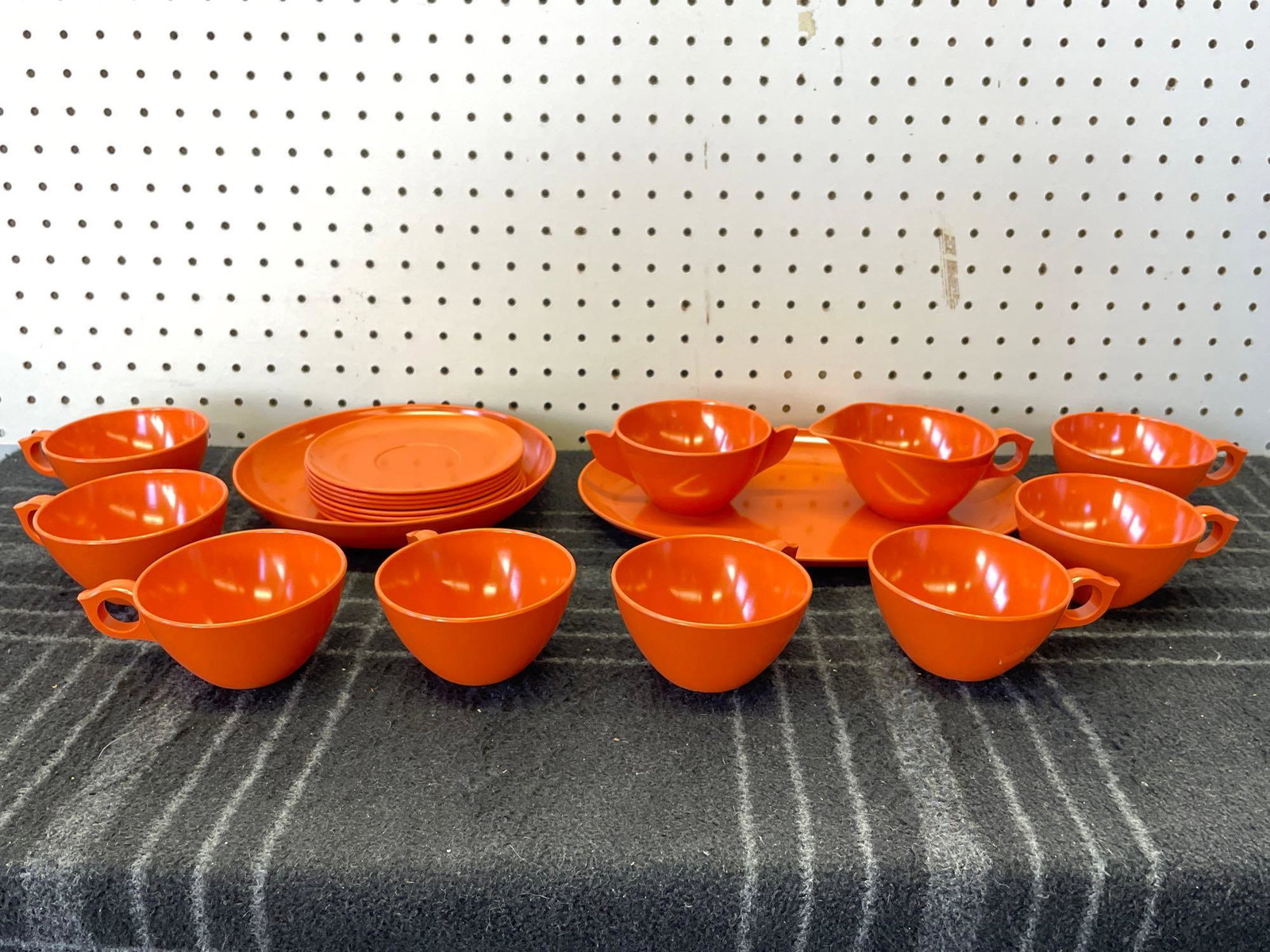 Vintage Mid-Century Melamine Orange Dish Set (1 of 6)