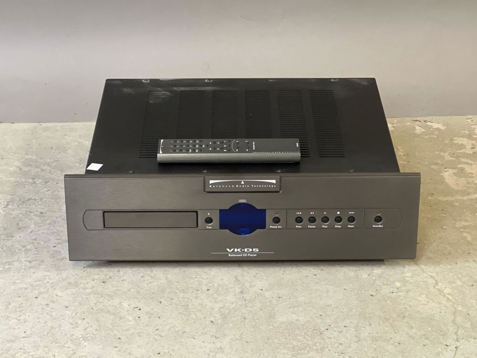 Balanced Audio Technology VK-D5 CD Player (1 of 4)
