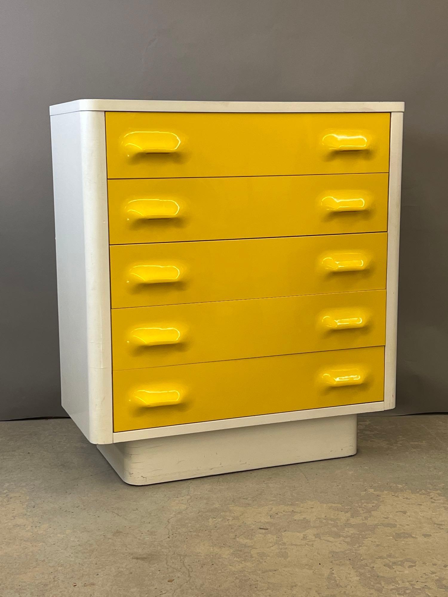 Broyhill Premier Space Age Chest (1 of 5)