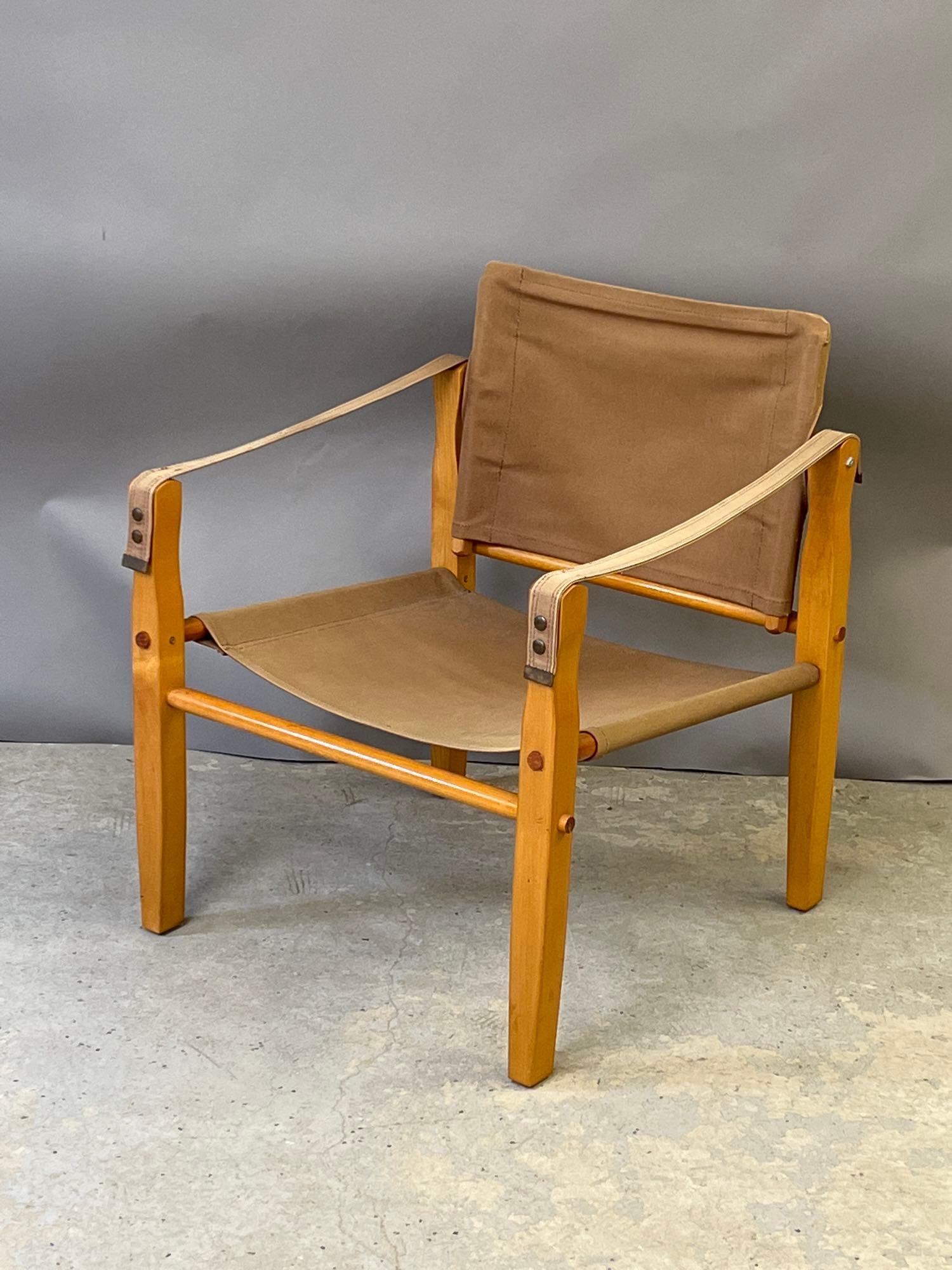 Gold Medal Wood And Canvas Safari Chair