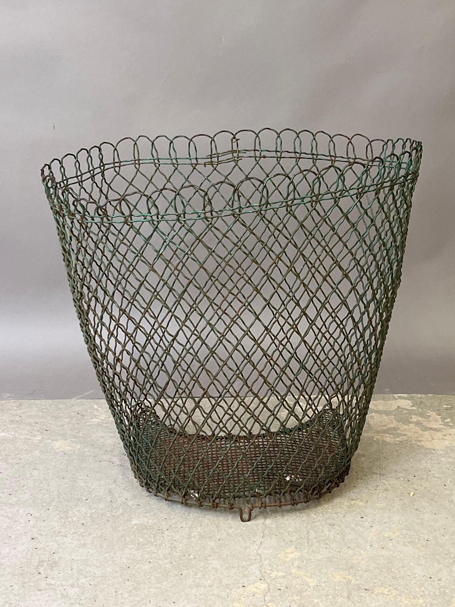 Half-Round Wire Basket (1 of 4)