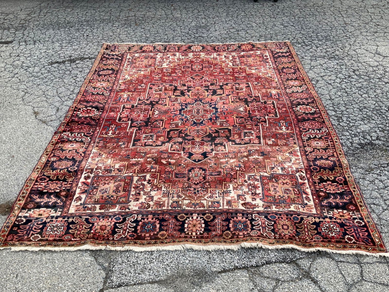 Room-size Persian Heriz Carpet, 13ft 6in x 10ft 39in (1 of 4)