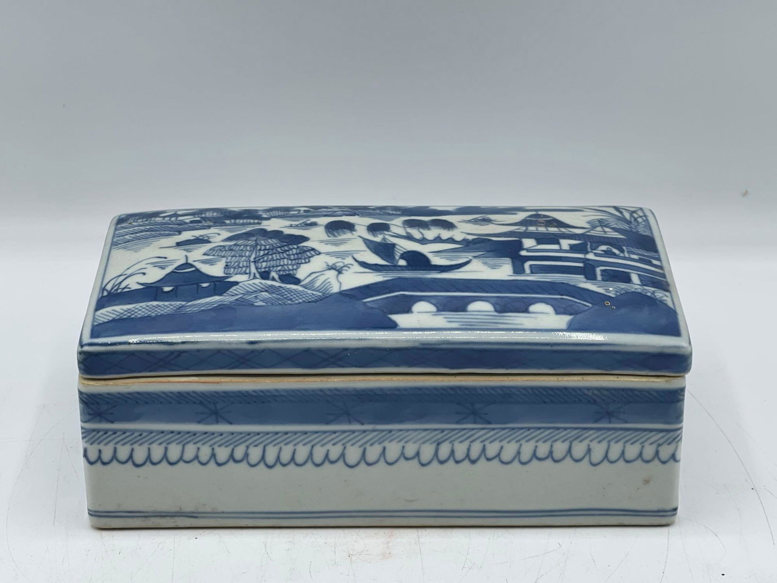 Chinese Canton Divided Box (1 of 4)