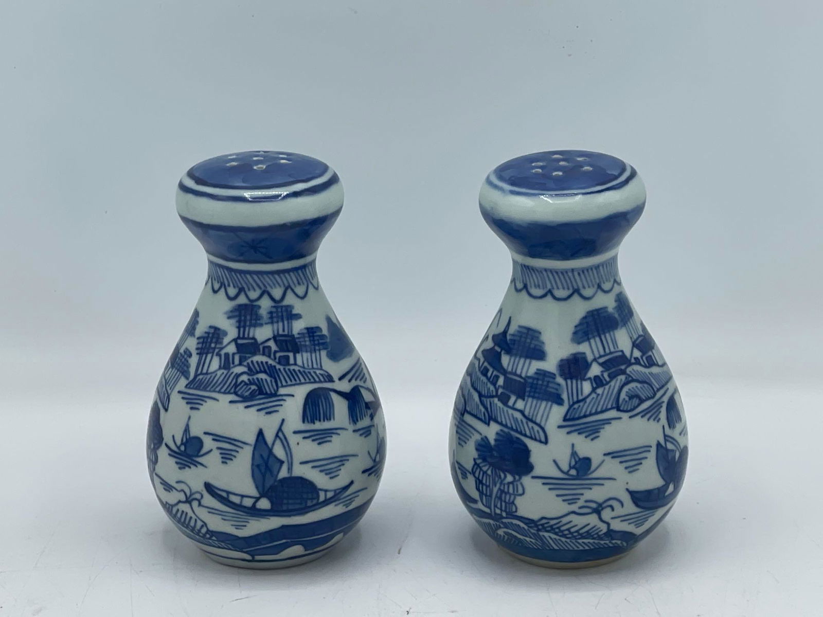 Chinese Canton Salt & Pepper Shakers (1 of 3)