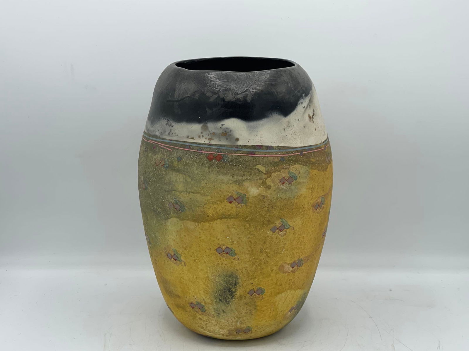 Bennett Bean Ceramic Vessel (1 of 5)