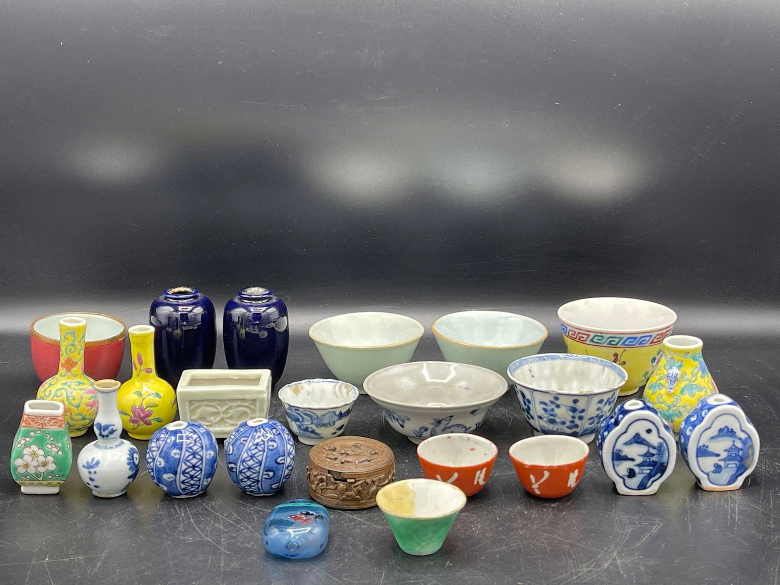 24 Pieces of Chinese Porcelain (1 of 9)