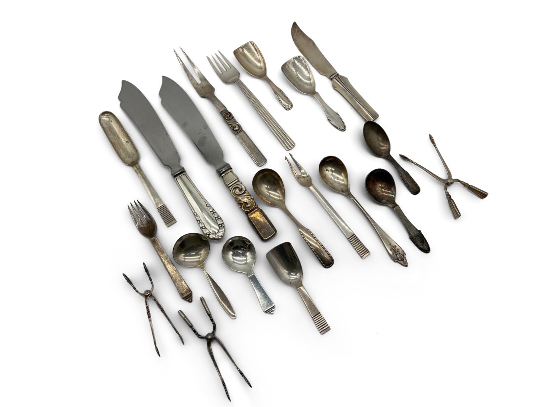 Twenty Pieces of Georg Jensen Silver Flatware (1 of 6)