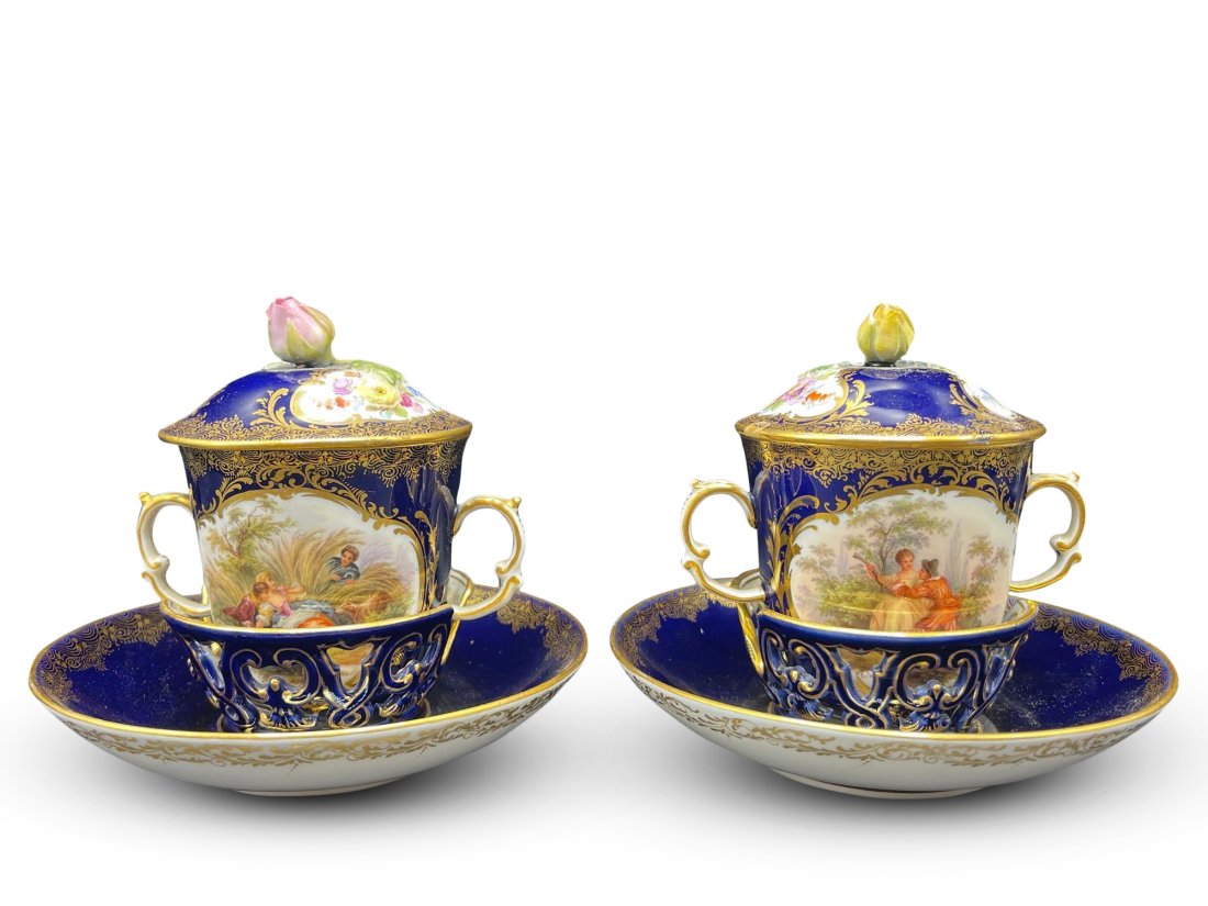 Pair of Meissen Trembleuse Cups and Saucers (1 of 11)