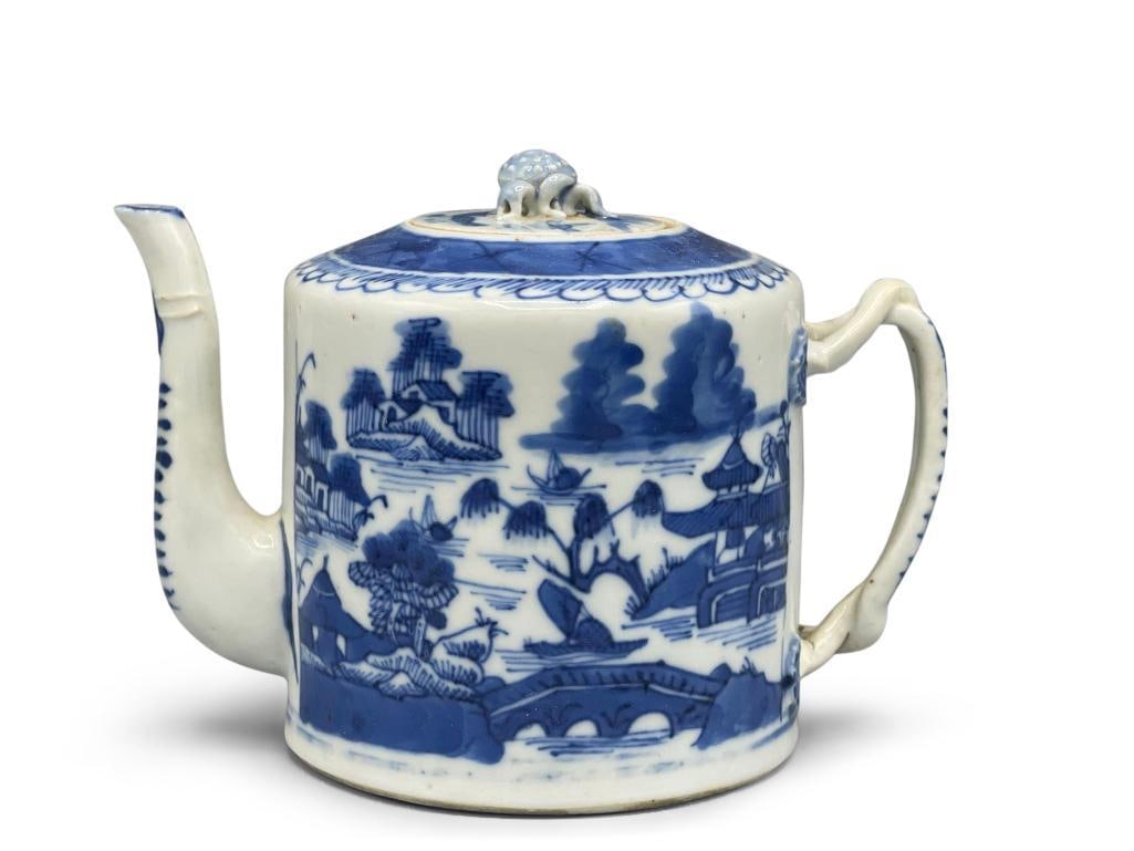 Chinese Canton Lidded Drum Teapot (1 of 6)