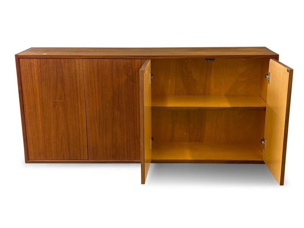 Modern Design Four-Door Wall Cabinet (1 of 7)