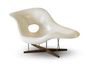 Charles & Ray Eames La Chaise