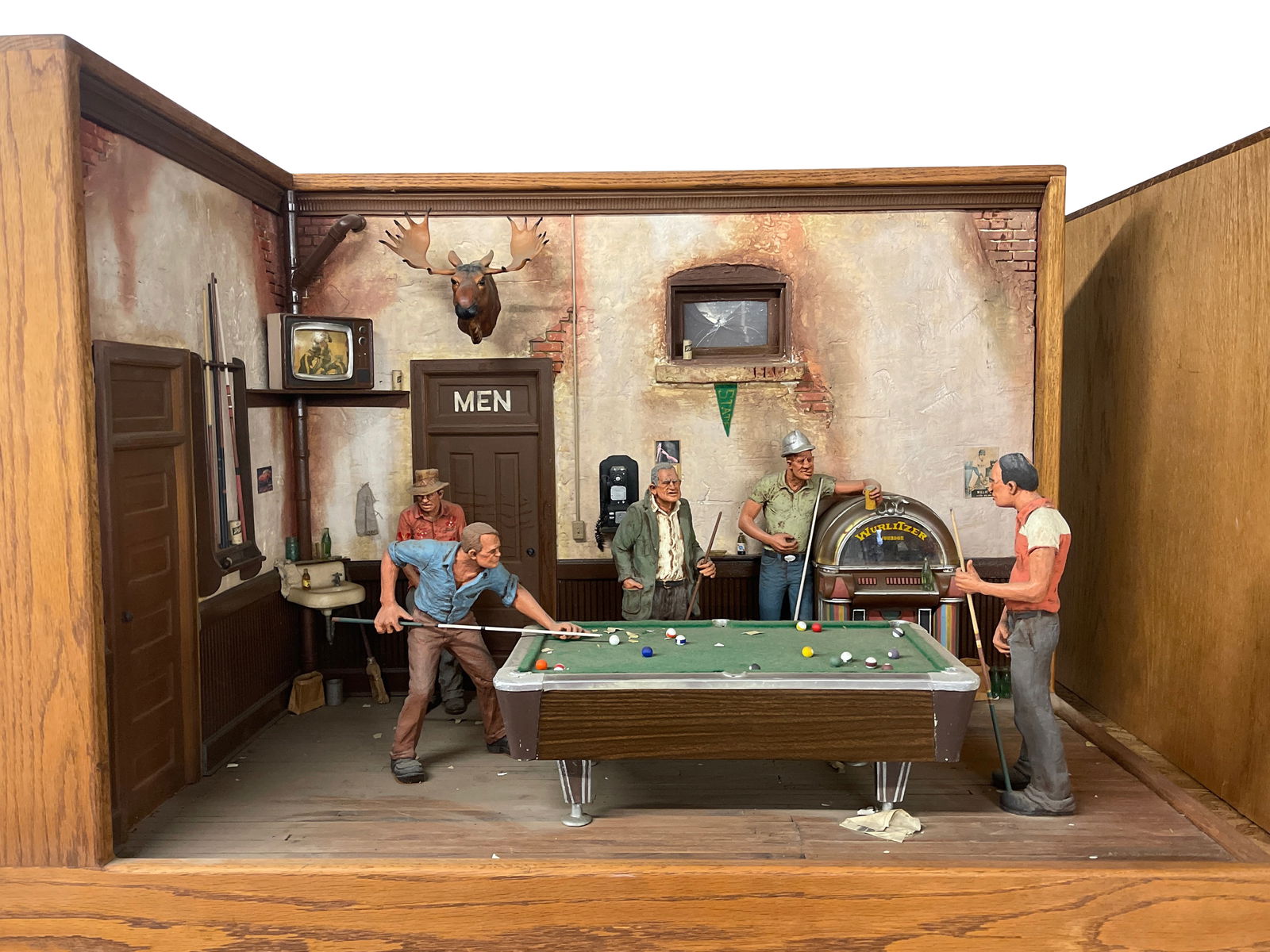 Michael Garman Pool Hall Diorama (1 of 4)