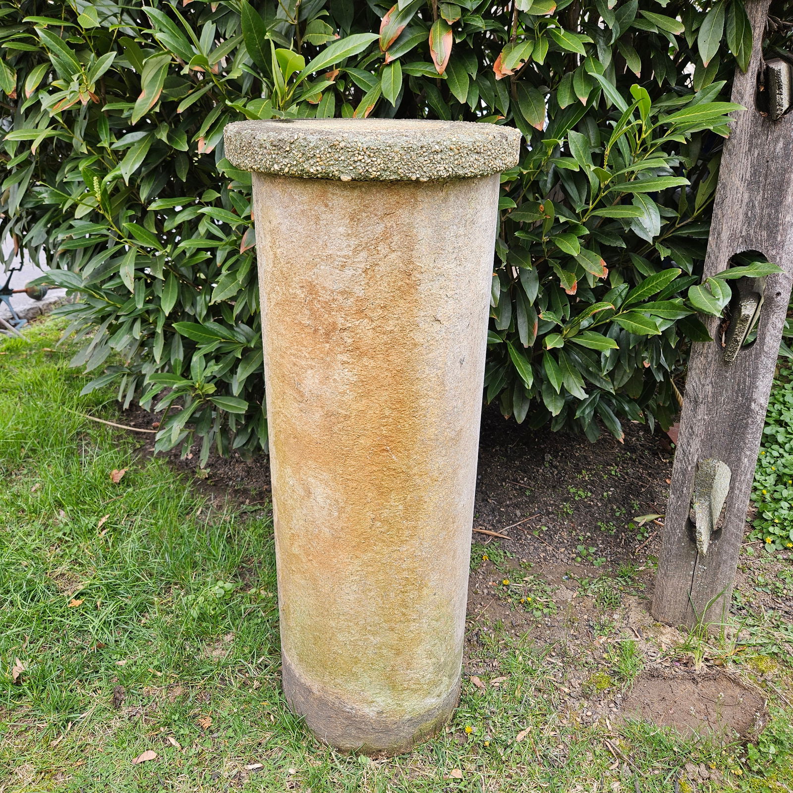 Chimney Pot Garden Pedestal (1 of 7)