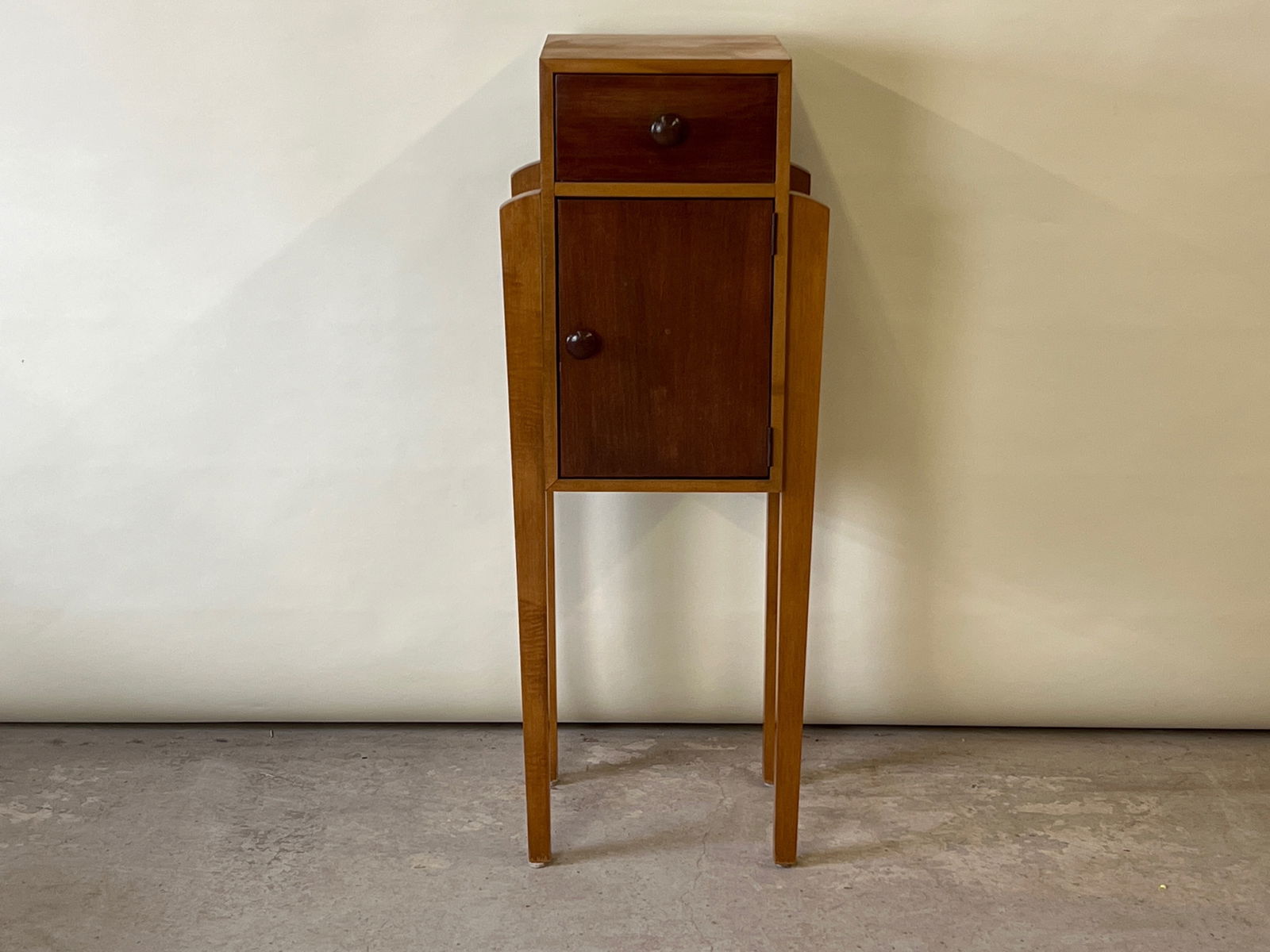 Ethan Allen Art Deco-style Stand (1 of 5)