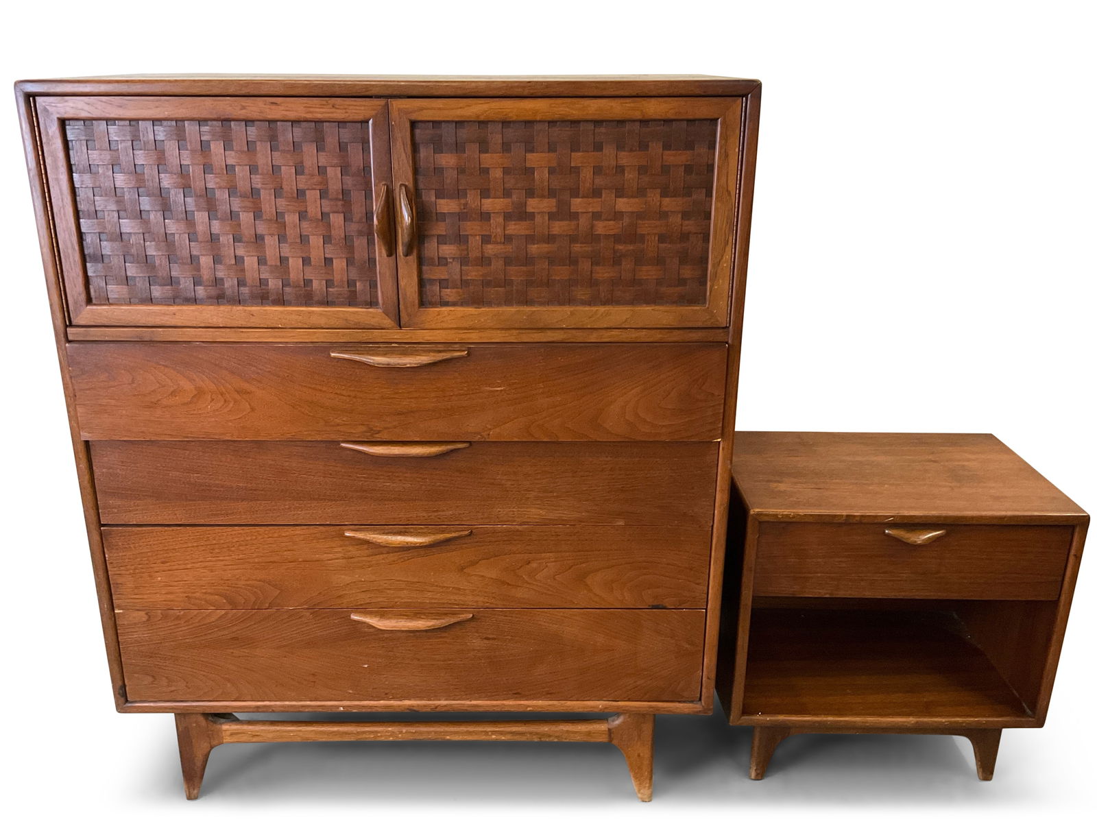 Lane Two-Piece Walnut Bedroom Set (1 of 7)