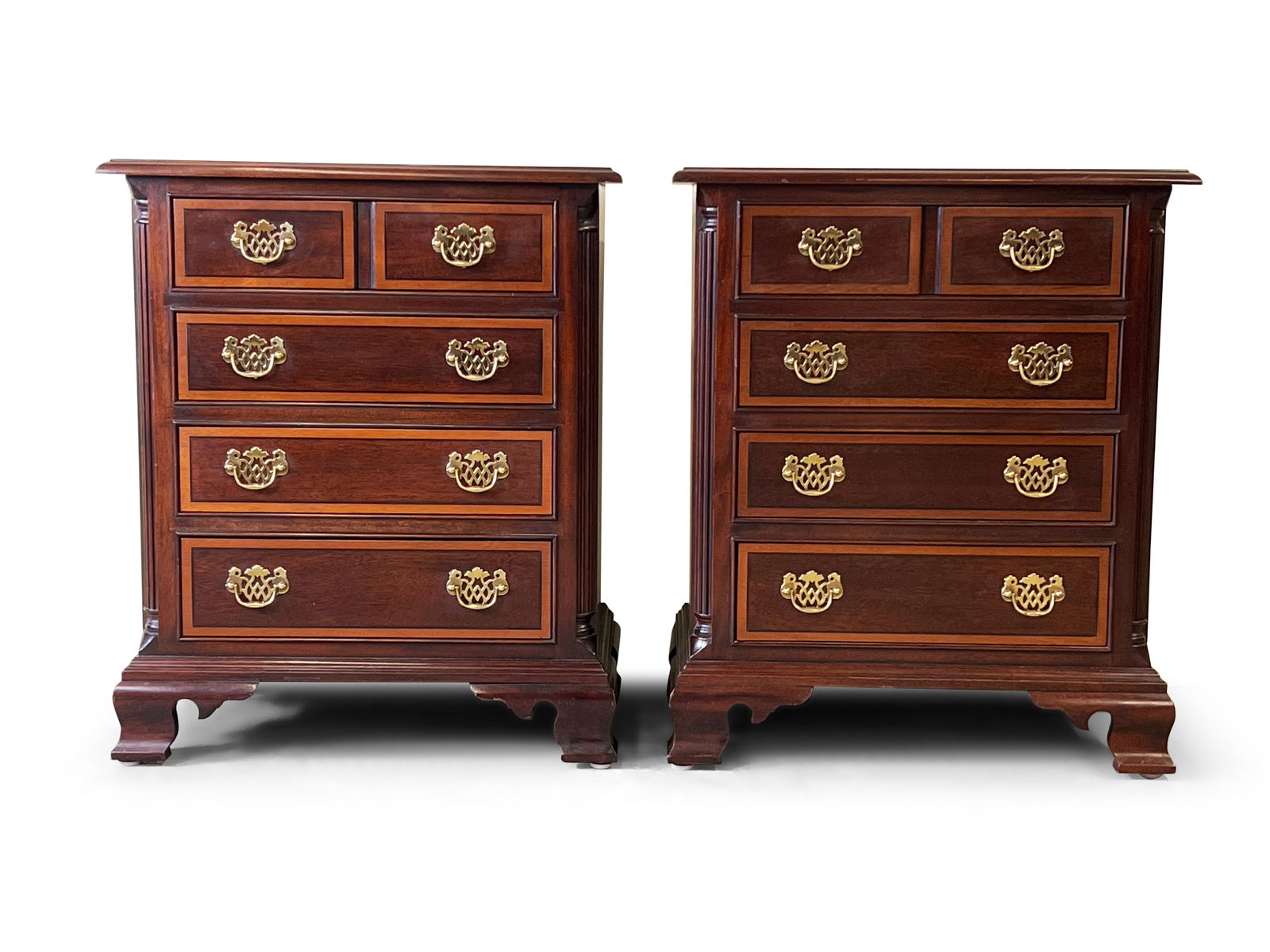 Pair of Stickley Chippendale-style Nightstands (1 of 5)