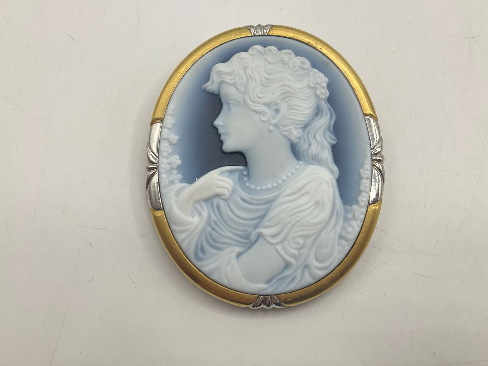 Italian Blue Agate Cameo in 18K Frame (1 of 4)