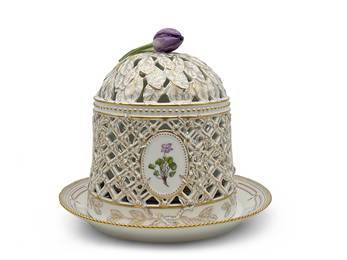 Royal Copenhagen Flora Danica Ice Bell