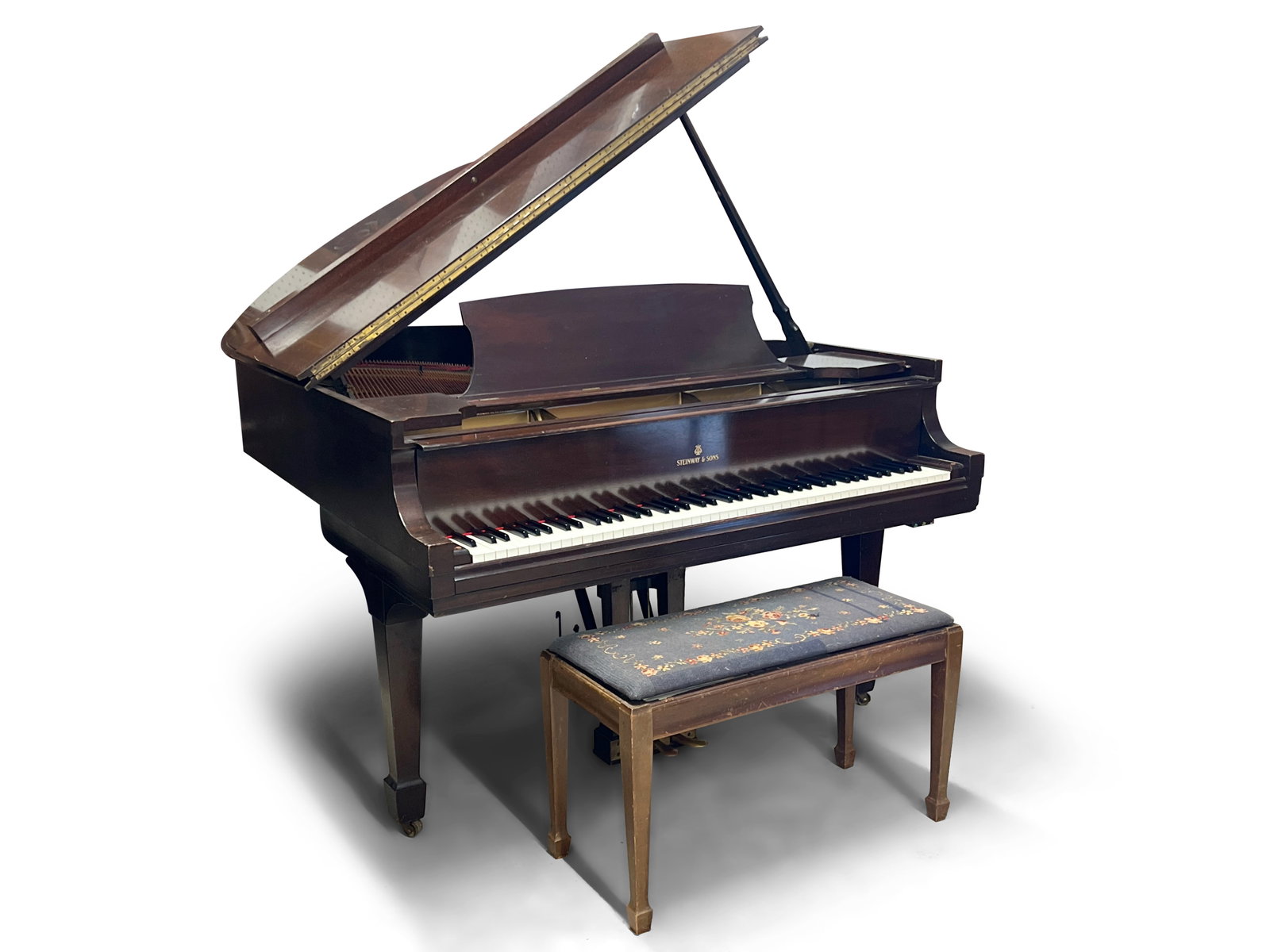 Steinway Model M Baby Grand Piano (1 of 9)