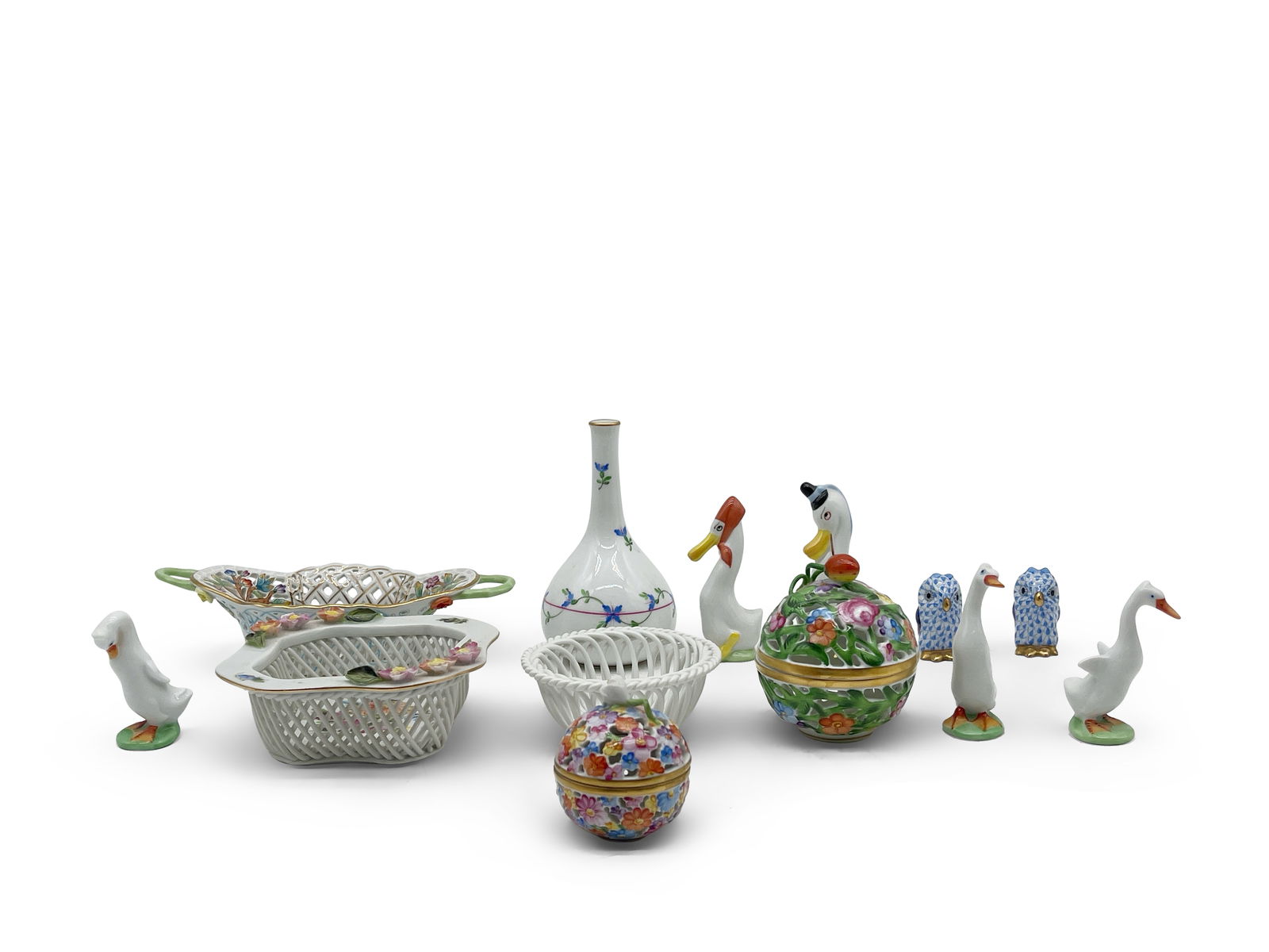 13 Pcs of Herend Hungary Porcelain (1 of 11)