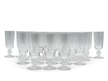 23 Lalique Flaunta Champagne Glasses
