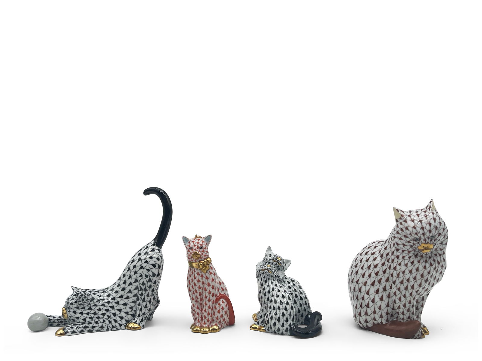 Four Herend Fishnet Cats (1 of 10)