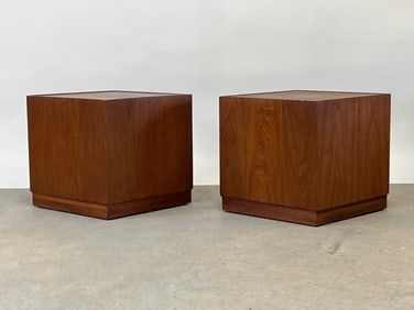Pair of Midcentury Modern Walnut Pedestals