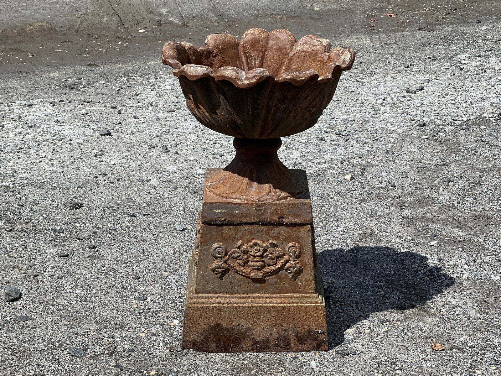Two-Piece Cast Iron Garden Urn (1 of 4)