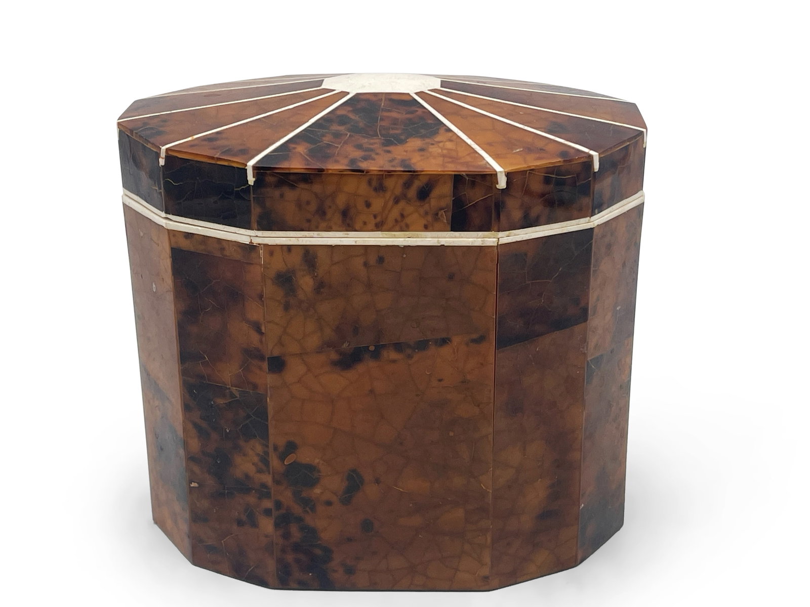 Tavola Ogetti Tesselated Horn Box: A Tavola for Ogetti tesselated horn and stone box. 6in tall x 7in wide. | You have additional shipping options! Philadelphia Metro area delivery, NYC curbside delivery, and other third-party shipper d