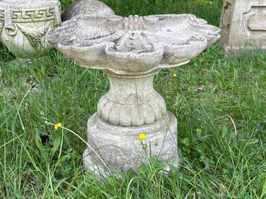 Cast Stone Clam Shell Form Birdbath