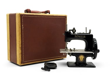 Child's Singer Hand Crank Sewing Machine