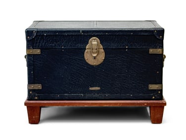 Baker Milling Road Trunk on Stand