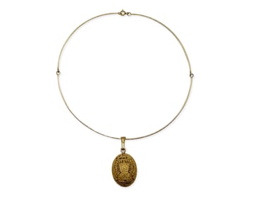 Italian 18K Yellow Gold Egg Pendant Necklace