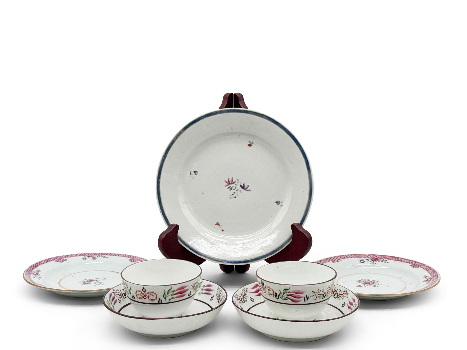 Seven Pieces of Chinese Export Porcelain (1 of 14)