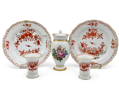 Meissen Continental Porcelain Grouping: A Meissen Continental porcelain grouping to include teapot with dragon spout and floral decoration; two red Indian Flower plates; and two diminutive vases. All bearing Meissen mark. Teapot: 8in tall x