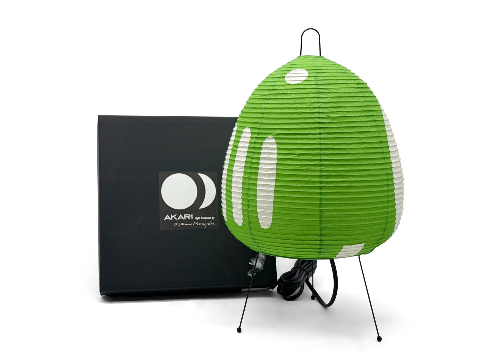 Isamu Noguchi 1AV Akari Light Sculpture: An Isamu Noguchi 1AV Akari paper light sculpture. Includes original box. 16-1/2in tall x 8in wide. | You have additional shipping options! Philadelphia Metro area delivery, NYC curbside delivery, and