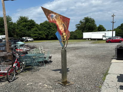 Large Abstract Steel Outdoor Sculpture: A large steel abstract garden sculpture, unsigned. 106in tall x 46in wide. | You have additional shipping options! Philadelphia Metro area delivery, NYC curbside delivery, and other third-party shippe