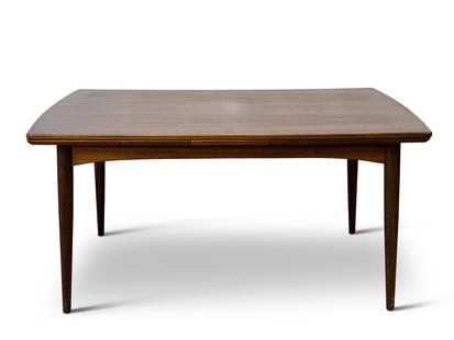 Gudme Mobelfabrik Danish Rosewood Dining Table: A Gudme Mobelfabrik Danish modern rosewood extension dining table with two refectory leaves, on tapering legs. 28-1/2in tall x 57-1/2in wide x 35-1/2in deep. Expands to 102in. | You have additional sh