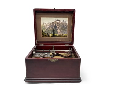 Mahogany Cased Single-Comb Disc Music Box