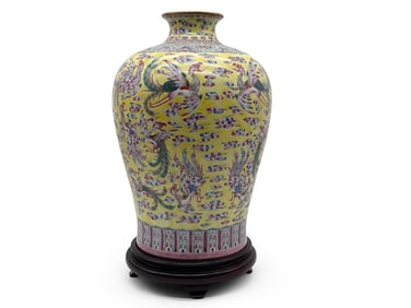 Chinese Famille Juane Porcelain Phoenix Vase