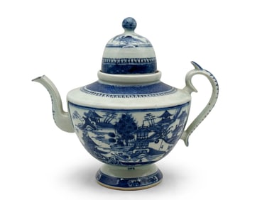 Chinese Canton Porcelain Domed Lid Teapot