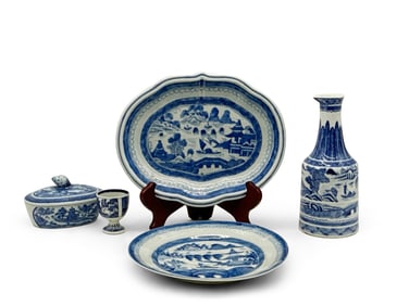 Five Pieces of Chinese Export Canton Porcelain