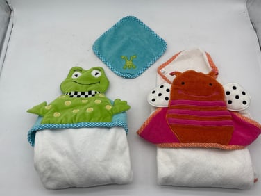 MacKenzie-Childs Frog and Bee Bath Towels