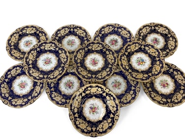 12 Wedgwood Cobalt Porcelain Cabinet Plates