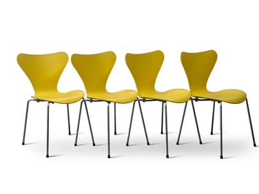 Four Arne Jacobsen Series 7 Chairs