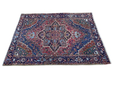 Heriz Carpet, 7ft 8in x 10ft 4in