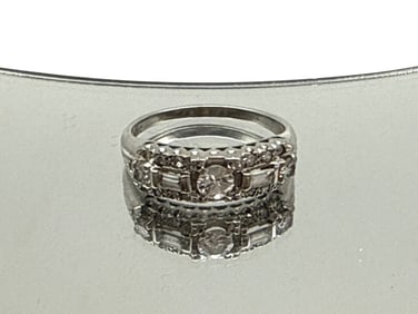 14k White Gold Art Deco Diamond Ring