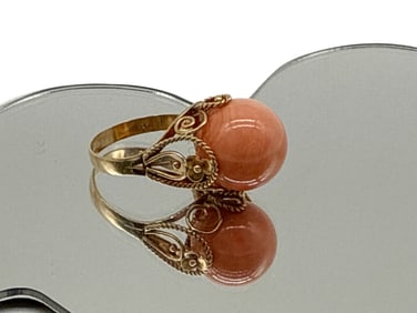 14K Yellow Gold Coral Cabochon Ring